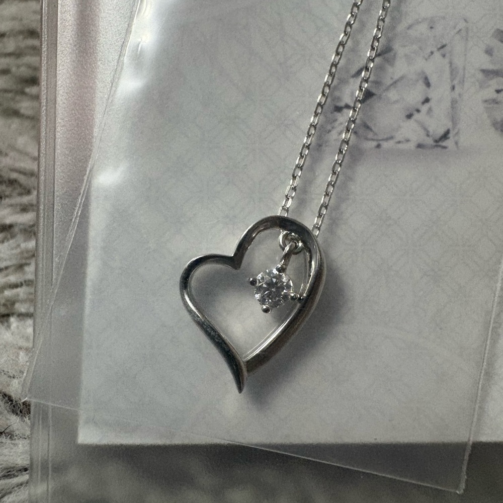 NWT! GRA certified moissanite, Sterling Silver Heart Pendant Necklace